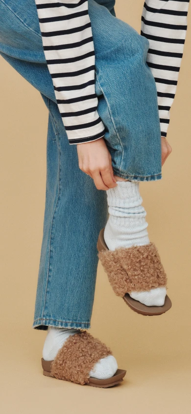 Oggi × AKAISHI COMFORT SANDALS もこもこコンフォートサンダル