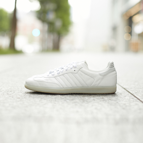 Adidas Originals と Tomorrowland が共同開発 定番人気モデル Samba のスペシャルモデルが誕生 Oggi Jp Oggi Jp