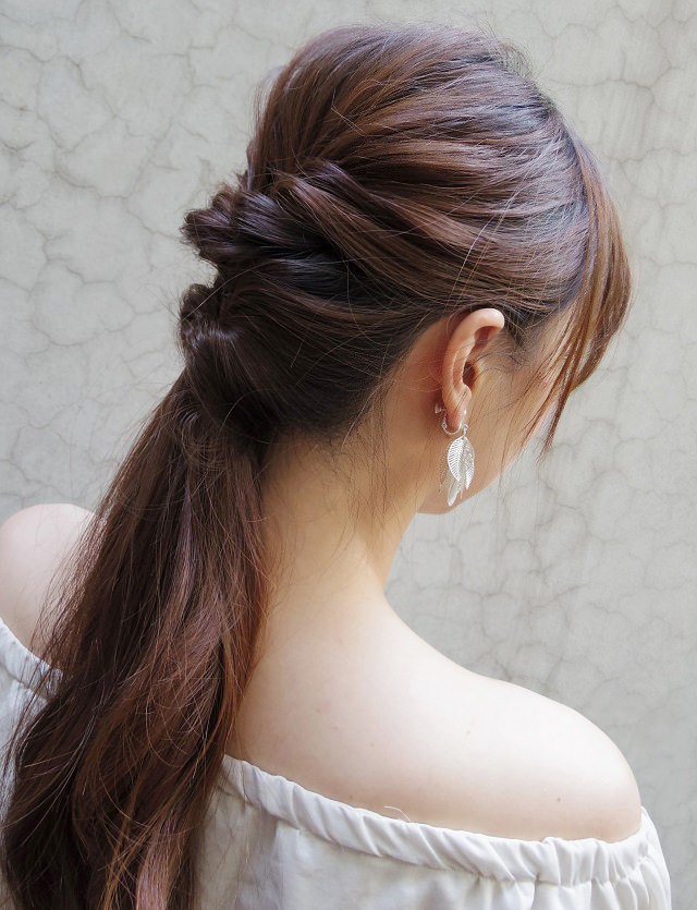 本日開講 簡単ヘアアレンジ講座 くるりんぱ編 Oggi Jp Oggi Jp