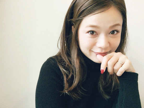 コンプレックスを武器に変える インフルエンサー高山直子さんの秋コーデテク Oggi Jp Oggi Jp