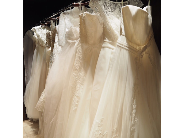 ドレス選びは夢と現実の板挟み の巻 スタイリスト川村桃子の36歳大人wedding計画 Vol 6 Oggi Jp Oggi Jp