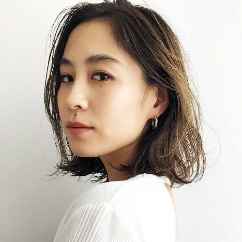 今どきボブは 長めレングス 伸ばしかけのボブヘアがこなれるヘアアレンジも Oggi Jp Oggi Jp