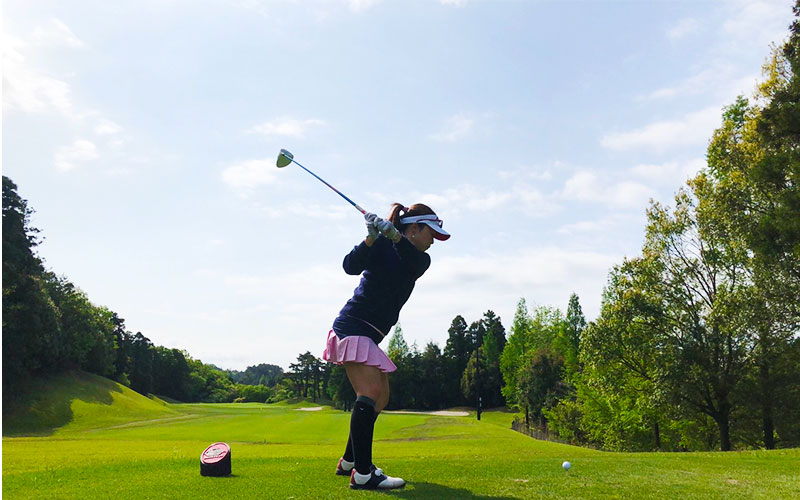 ゴルフ美人のカートバッグの中身 見せて フリーランスpr 伊藤真咲さんの場合 Oggi Golf Oggi Jp