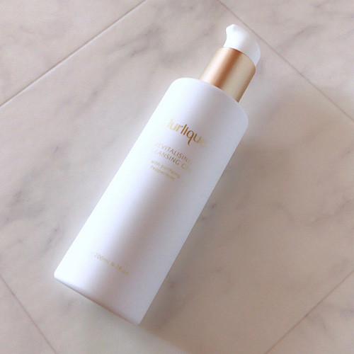 大人の肌悩みに応える洗顔料16選 信頼のランキング上位 毛穴 乾燥に悩む肌におすすめをご紹介 Oggi Jp Oggi Jp