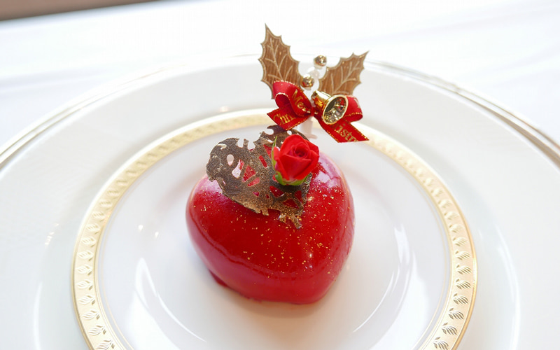 予約必須 パティシエ考案のクリスマスケーキが可愛すぎる ロイヤルパークホテル Oggi Jp Oggi Jp