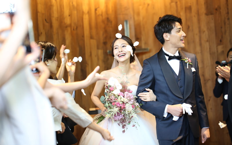 納得のいく挙式を挙げたい モデル 石川理咲子さんがこだわった結婚式のポイント Oggi Jp Oggi Jp