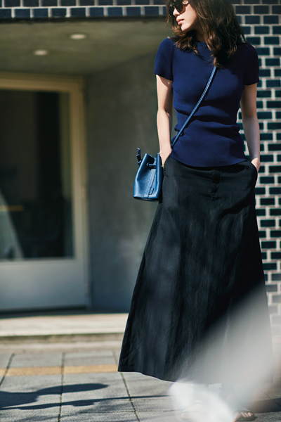 GALERIE VIEの黒フレアスカート