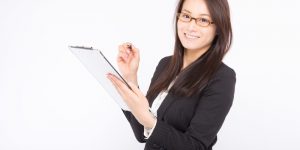 「吟味」の意味や使い方とは? 類語・対義語・英語表現もまとめてご紹介 | Oggi.jp