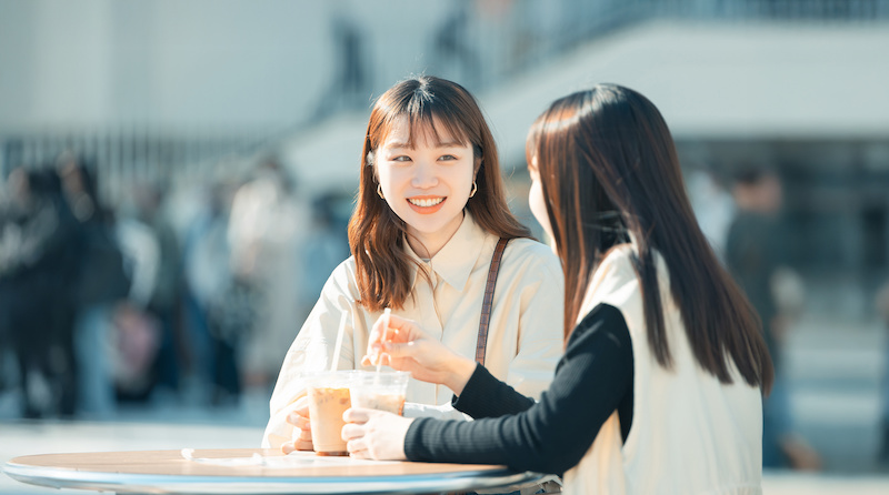 魅力的な人には共通点がある? 魅力アップのポイントQ&A