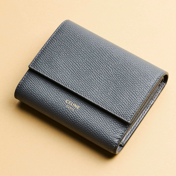理想のグレー」の財布は、やっぱりセリーヌにありました！ | Oggi.jp