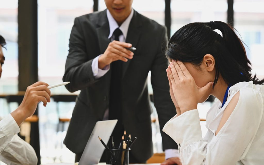 「訓戒」の意味とは? 企業の懲戒処分の種類や「訓告」との違いを解説 | Oggi.jp