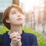 果報は寝て待て】の意味や由来、同じ意味のことわざは？ 英語