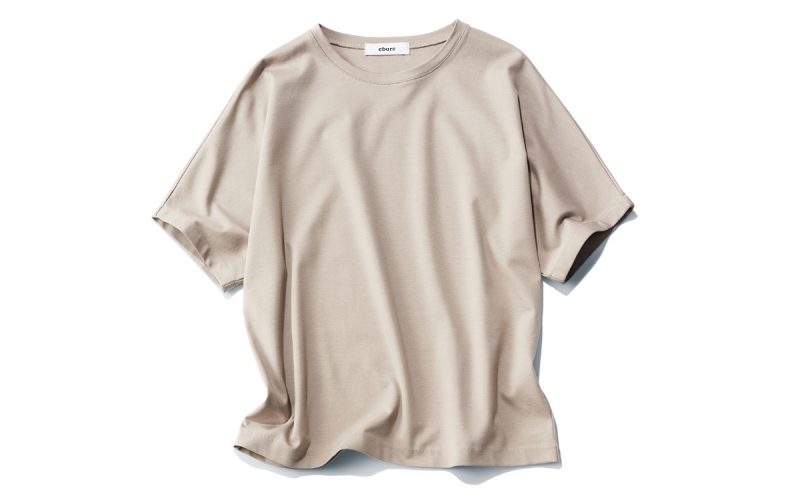 ニュアンスカラーtシャツ はきれいめ派の味方 上品に見える選びのコツは Oggi Jp