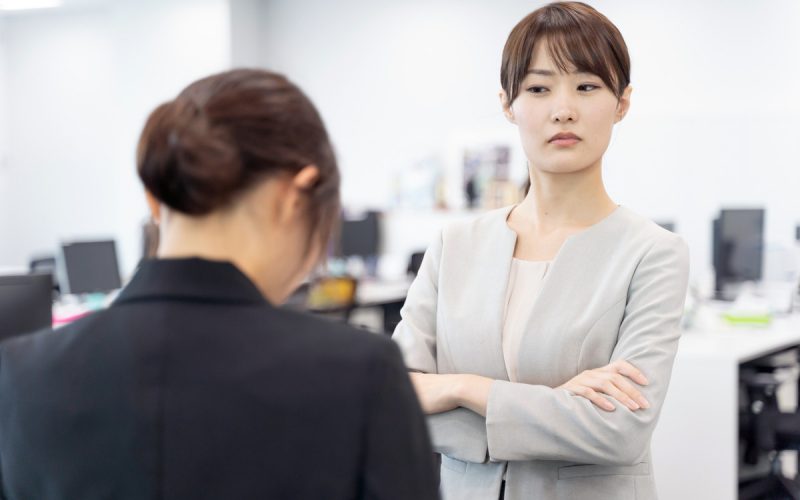 職場にいる 偉そうな人 の特徴とは 意外な心理や上手な付き合い方を解説 Oggi Jp