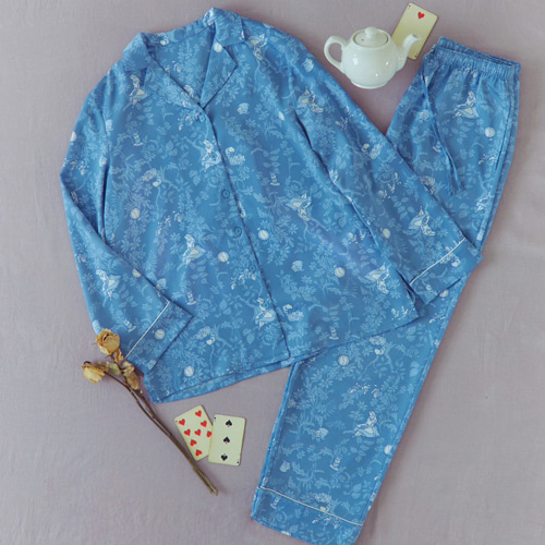 アリスのパジャマ