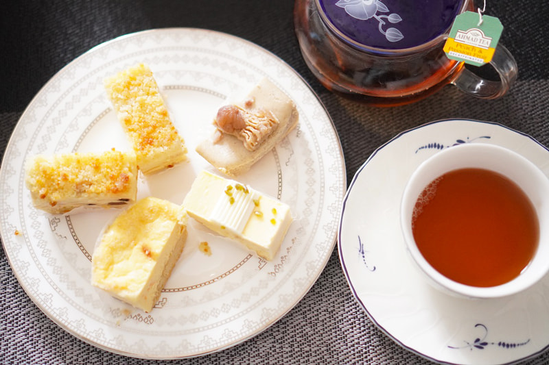 成城石井｜プレミアムチーズケーキアソートと紅茶