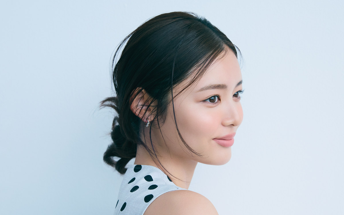 超簡単なお団子ヘアアレンジのやり方！ ゴムだけで崩れにくいおしゃれ