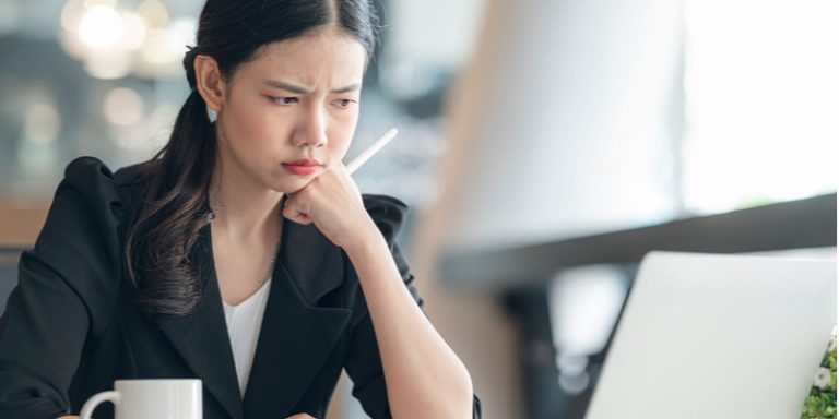 時代遅れ?「根性論」の正しい意味とビジネスでの言い換え表現をチェック | Oggi.jp