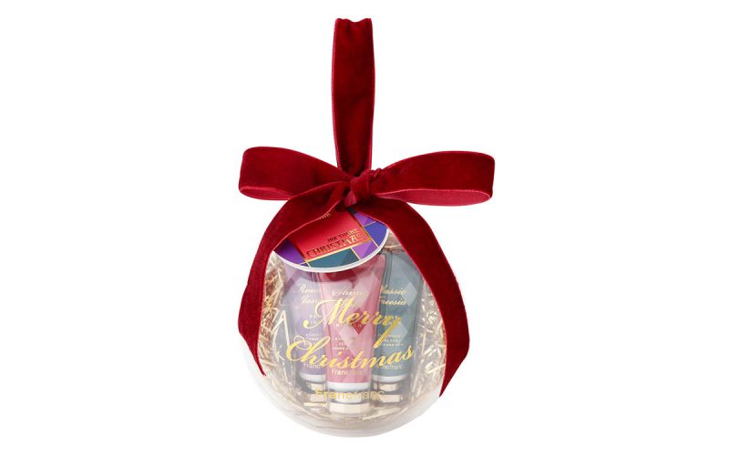 クリスマス22 プチギフトならコレ 中身は 冬に愛用確実のセット Oggi Jp