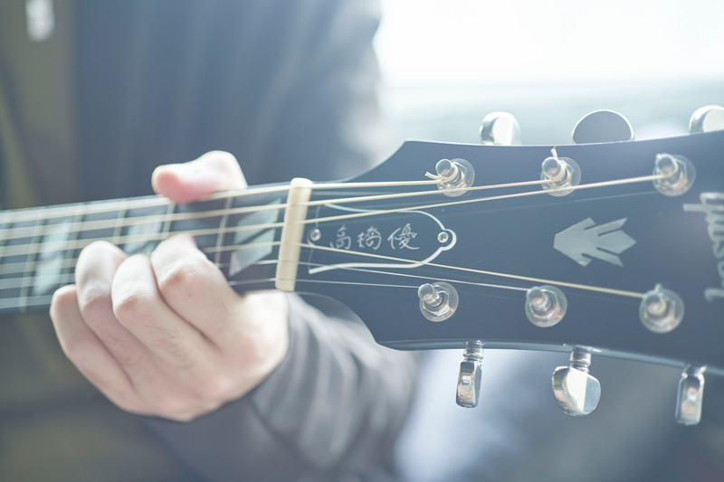 高橋優さんのギター