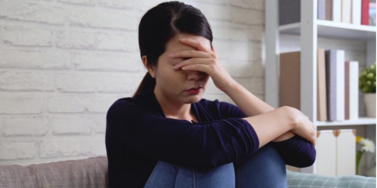 無口な人の特徴とは? 隠された心理や付き合い方のポイントを紹介 | Oggi.jp