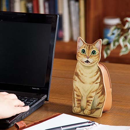 仕事机に でもコレ ただの可愛い猫の置き物ではなく Oggi Jp