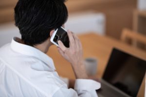 毎日電話する人ってどんな心理? 脈ありなの?【100人に聞いた】好きな人との電話事情 | Oggi.jp