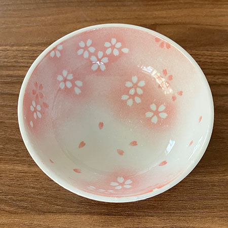 キャンドゥの桜デザインのお皿