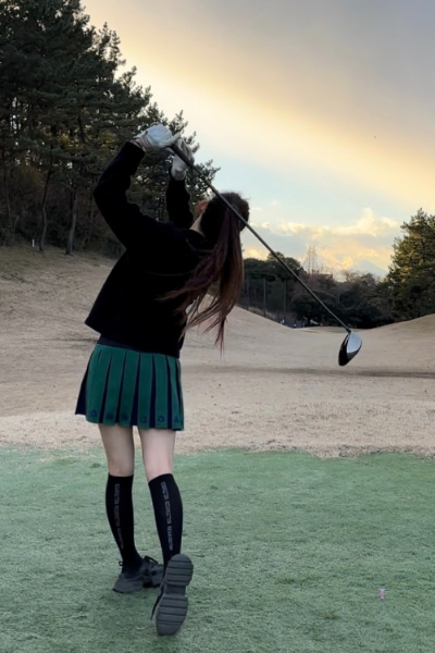 葉山パブリックゴルフコースでゴルフをする畠田さん