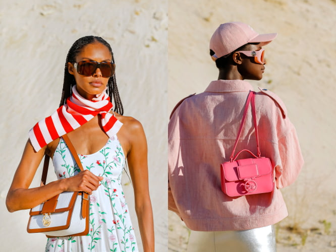 キャンバスとピンクのバッグを持つ女性