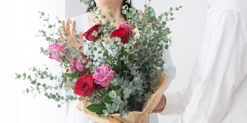 花束をプレゼント