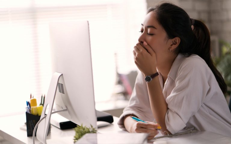 「飽きる」とは？ 意味や類語表現、飽き性な人の特徴などを詳しく紹介 | Oggi.jp