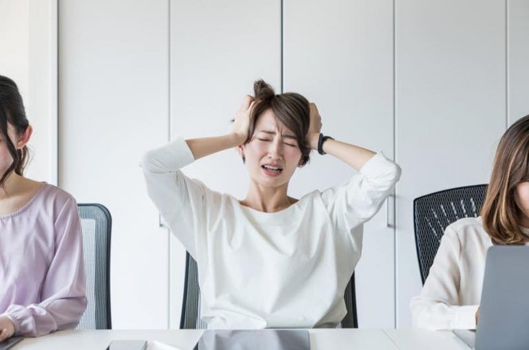 精神的に「疲れた」と感じている女性は80以上！ その原因は？ 対処方法を知ってストレスを軽減 Oggi.jp