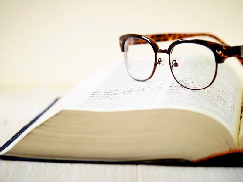 メガネと辞書