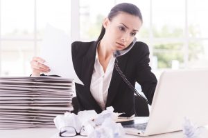 もっぱらの意味は2通りある?正しい使い方や例文、よく似た言い換え表現を解説 | Oggi.jp
