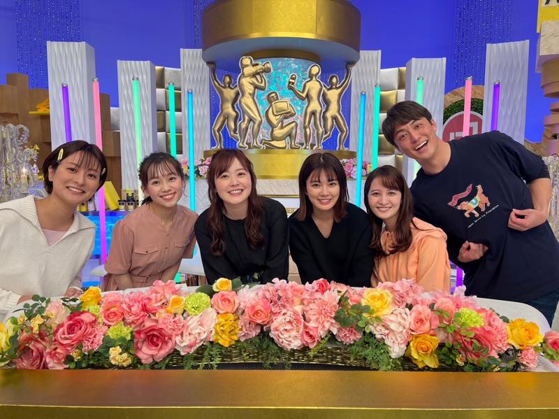 日本テレビアナウンサー6名の集合写真