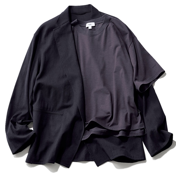 黒トーンのTシャツ＆ジャケット