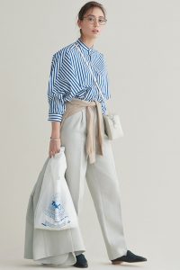 ストライプ柄とは|色別・季節別のおすすめコーデを紹介【スタイリストが解説】 | Oggi.jp