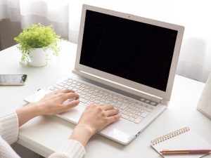 「私用のため」のビジネスでの使い方｜公用や所用との違いも整理 | Oggi.jp