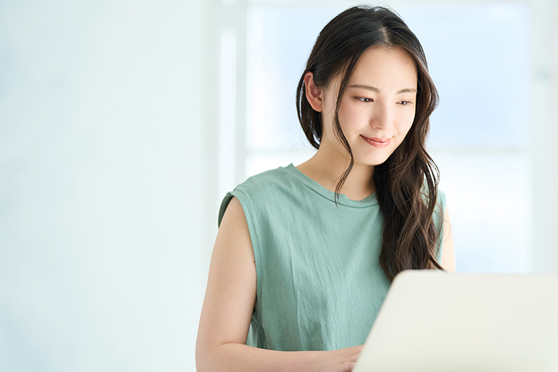 穏やかな女性