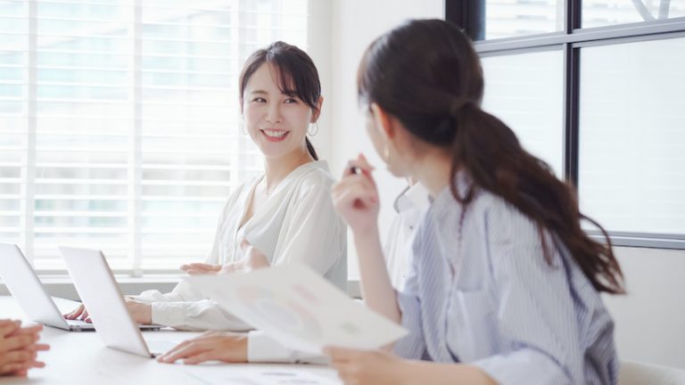 「なるほど」は、なぜ失礼にあたる? 言葉の意味や言い換え表現も紹介 Oggi.jp