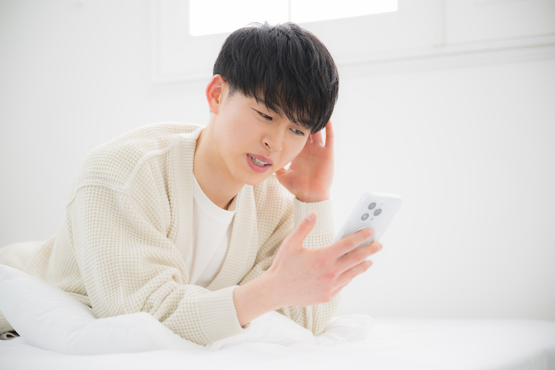 【彼氏がこれをしてきたら危険】毎日のLINEが面倒くさいときの対応