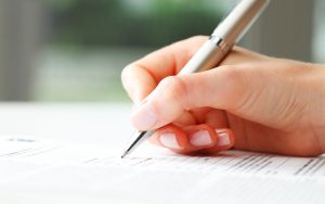 「追記」とはあとからさらに書き足すこと｜意味やメールでの使い方、ビジネスでの注意点を解説 | Oggi.jp