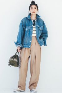 洋服のタックとは? タックの種類やタック入りアイテムのおすすめコーデを紹介【スタイリストが解説】 | Oggi.jp