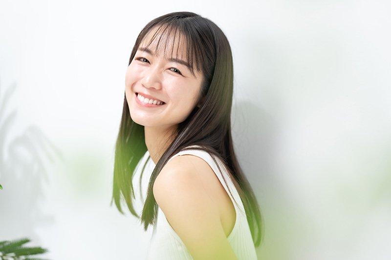 笑顔の女性