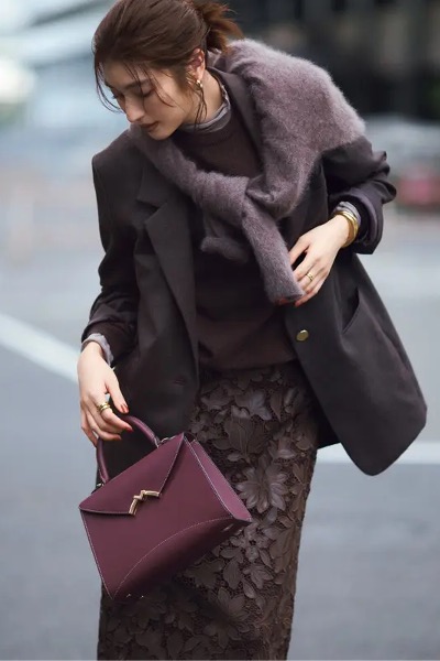 ブラウンジャケット×ブラウンレーススカート×モヘアニット