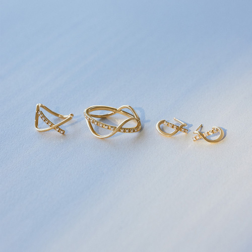 ▲（左から）Earcuff￥39,600/K10 and diamond、Ring￥80,300yen / K10 and diamond、Pierced earrings￥52,800/K10 and diamond
