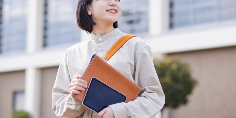 笑顔の女性