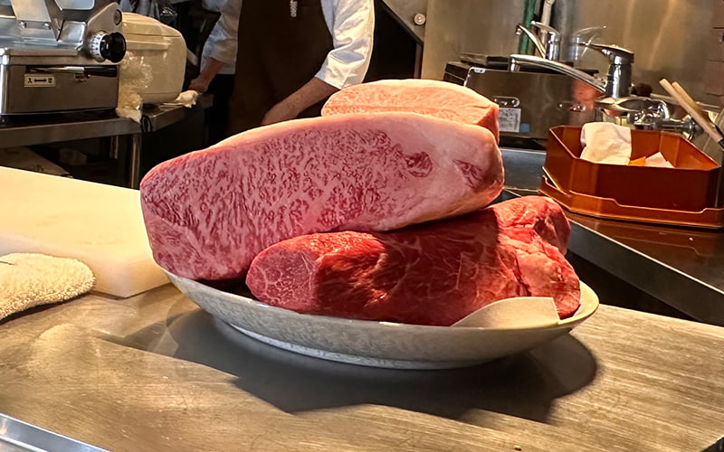 「食べ放題 すき焼き十二天」　お肉