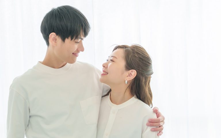 「波長が合う」ってどんな人?【女性100人に聞いた】出会い方・見つけ方も紹介 | Oggi.jp